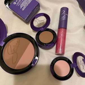 Mac Selena makeup
